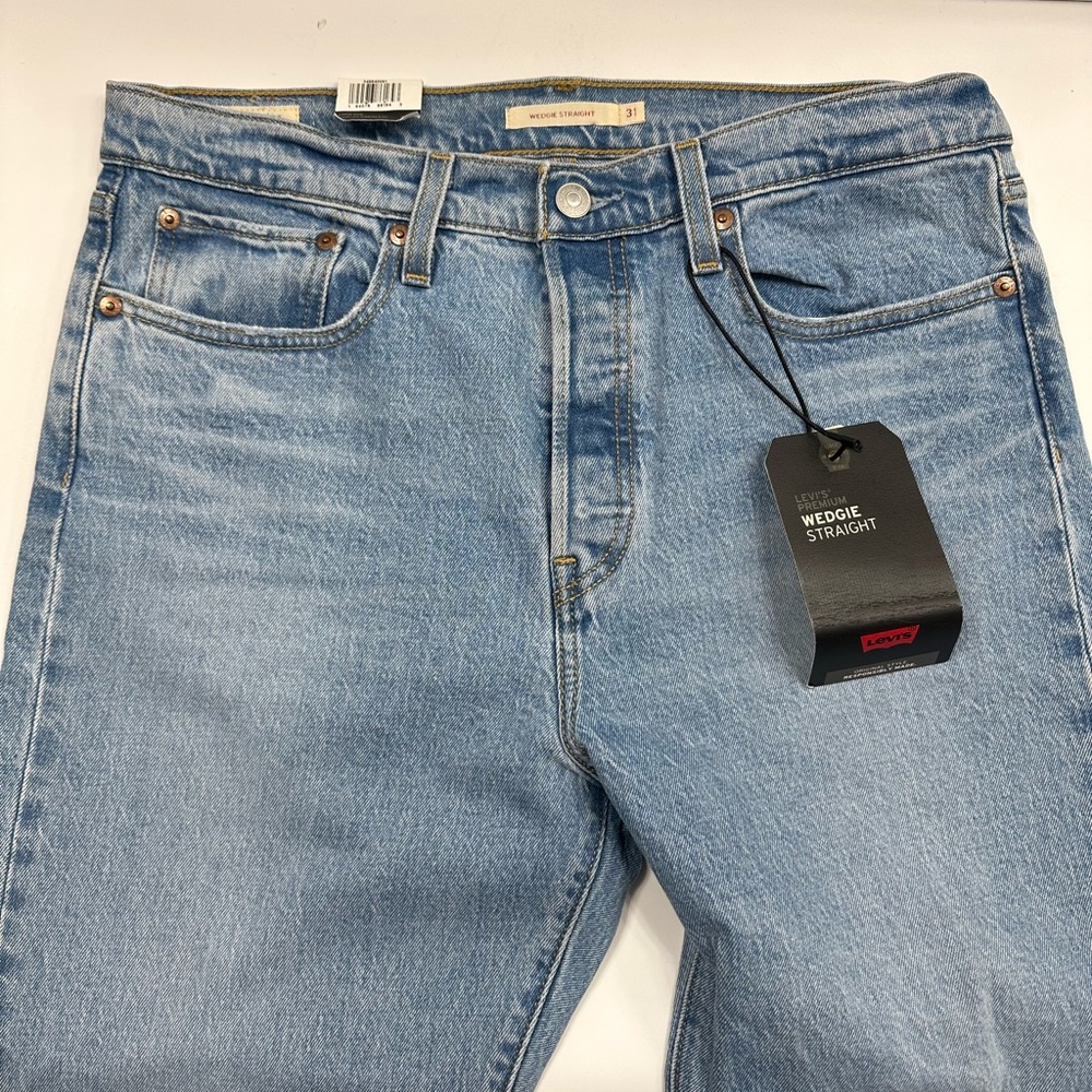 Levi's Wedgie Straight High Rise Jeans - 31 - Picture 2 of 11